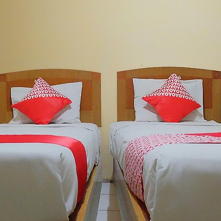 Oyo 1590 Hotel Jambi Prima Екстер'єр фото